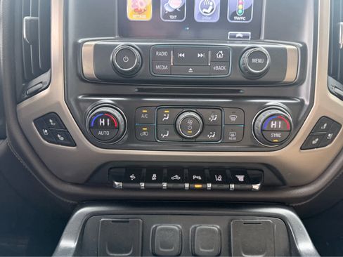 Used 2017 GMC Sierra 3500 Denali image 26