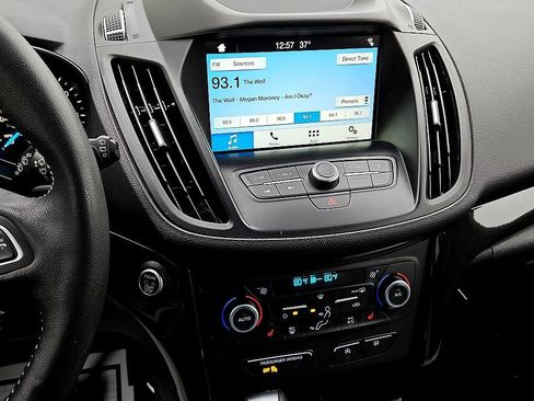 Used 2019 Ford Escape SEL image 19