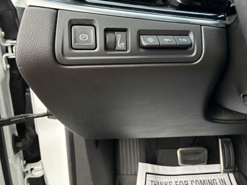 Certified 2023 Cadillac XT6 Sport w/ Technology Package image 18