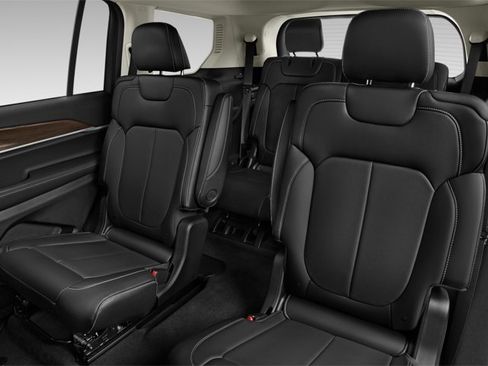 Used 2023 Jeep Grand Cherokee L Summit image 11