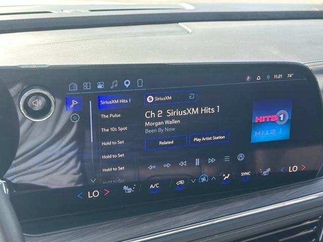 Certified 2025 Chevrolet Suburban Z71 AWD/4WD image 22
