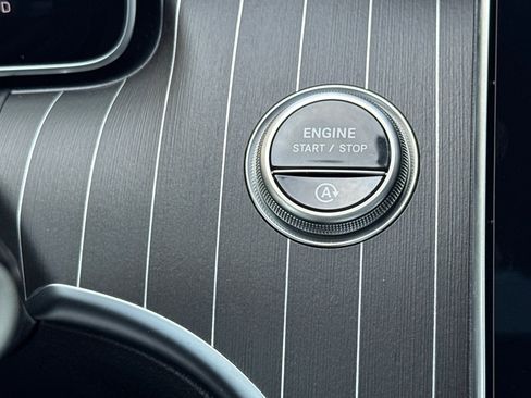 New 2025 Mercedes-Benz C 300 4MATIC Sedan image 26