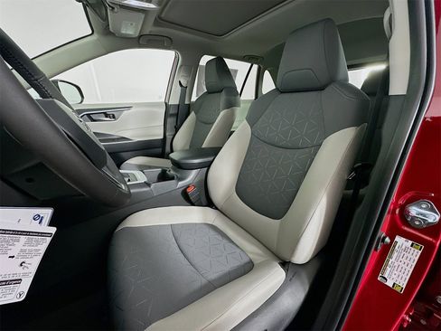New 2025 Toyota RAV4 XLE image 21