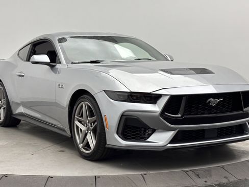 Used 2024 Ford Mustang GT Premium RWD image 3