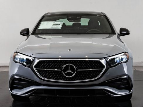 New 2026 Mercedes-Benz E 350 4MATIC Sedan image 2