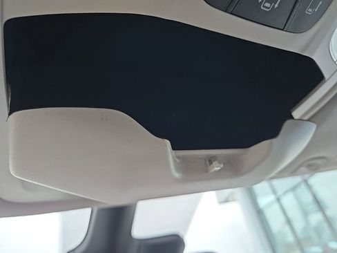 Used 2024 Chrysler Pacifica Touring-L image 65