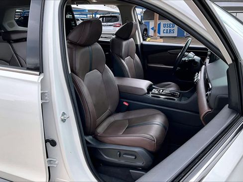 Used 2023 Honda Pilot Elite image 9