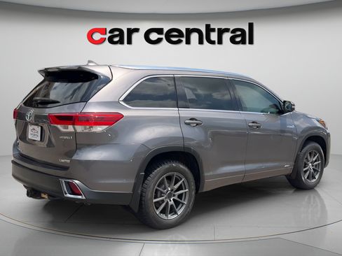 Used 2017 Toyota Highlander Limited Platinum w/ Carpet Mat Package AWD/4WD image 6