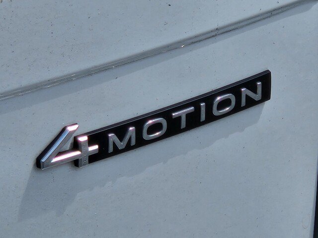 Certified 2024 Volkswagen Tiguan SE AWD/4WD image 31