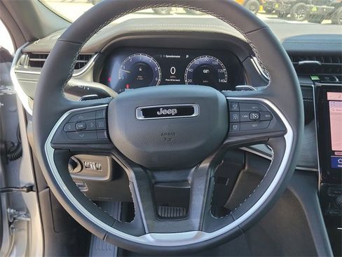 New 2025 Jeep Grand Cherokee L Limited w/ Luxury Tech Group II image 22