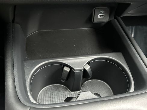 Certified 2025 Honda HR-V LX image 36