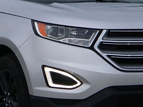 Used 2018 Ford Edge SEL w/ Equipment Group 201A image 7