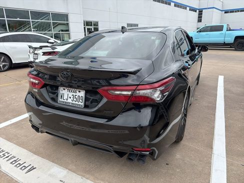Used 2022 Toyota Camry XSE image 12