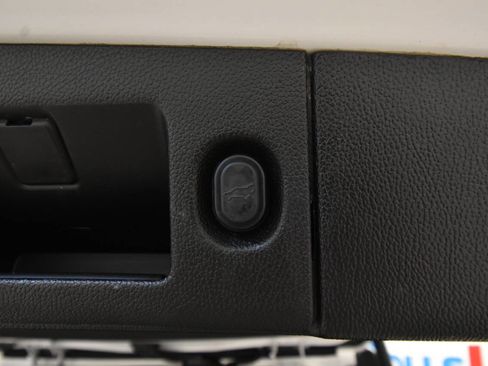 Used 2018 GMC Yukon Denali w/ Open Road Package image 37