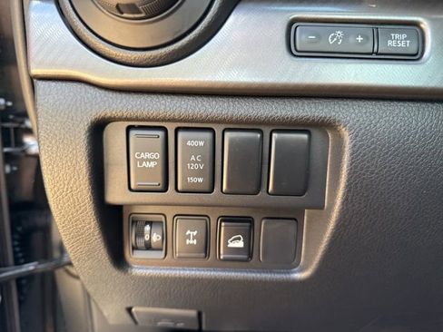 Used 2024 Nissan Titan PRO-4X w/ Pro-4x Convenience Package image 18