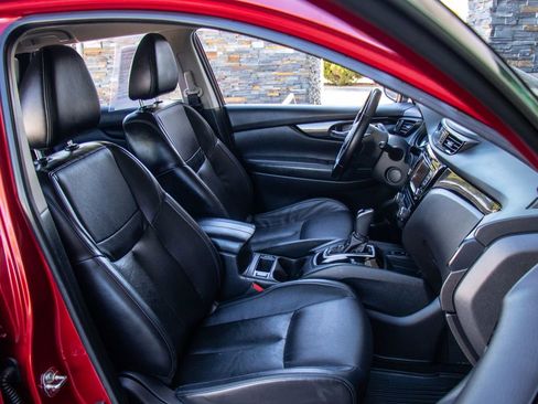 Used 2022 Nissan Rogue Sport SL image 18