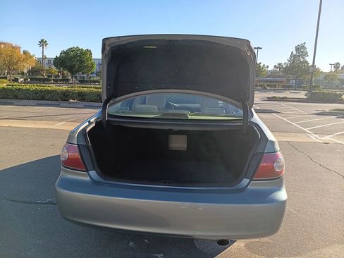Used 2004 Lexus ES 330 image 9