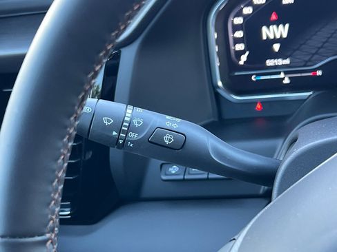 Used 2025 GMC Sierra 1500 AT4 w/ Technology Package image 30