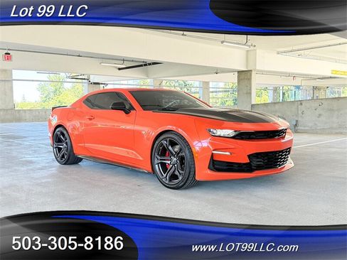 Used 2020 Chevrolet Camaro SS RWD image 4