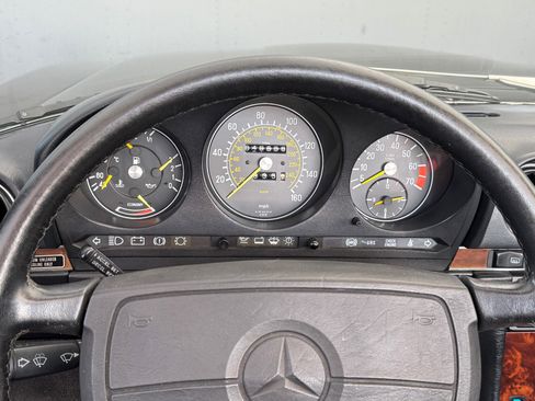 Used 1989 Mercedes-Benz 560 SL image 21