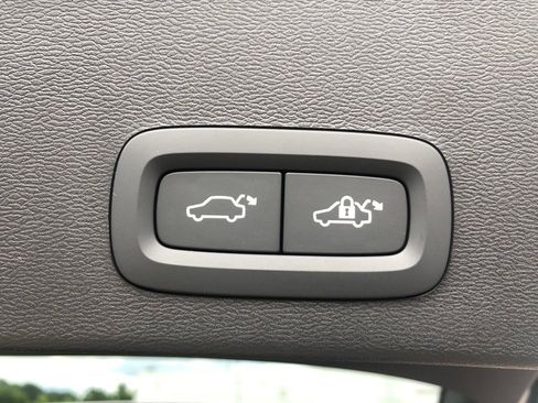 New 2026 Volvo XC40 B5 Plus w/ Protection Package Premier image 36