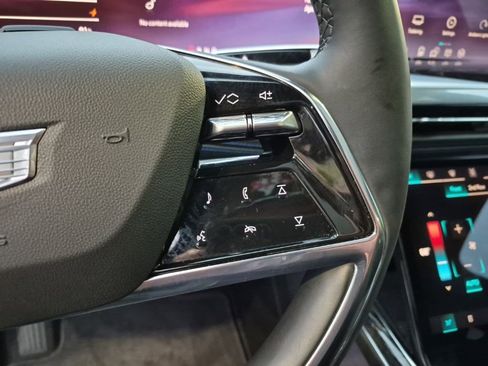 Used 2025 Cadillac Escalade IQ Sport 1 w/ Smart Trailering package image 39