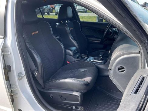 Used 2017 Dodge Charger R/T RWD image 7