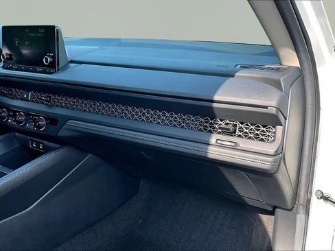 Certified 2025 Honda Accord LX image 18