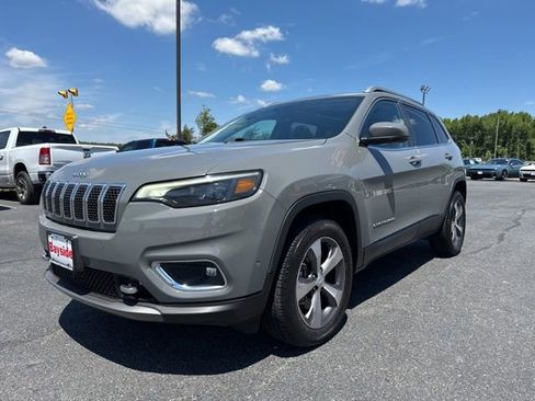 Used 2021 Jeep Cherokee Limited w/ Elite Package AWD/4WD image 20