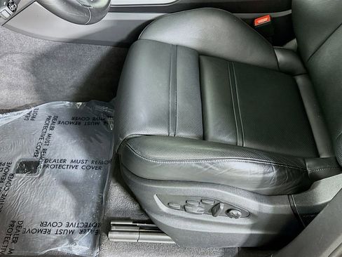 Used 2024 Porsche Cayenne image 22