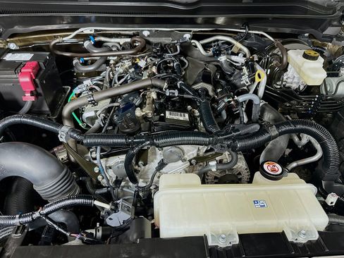 Used 2024 Toyota Tacoma TRD Off-Road image 32