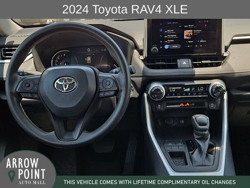 Used 2024 Toyota RAV4 XLE FWD image 20