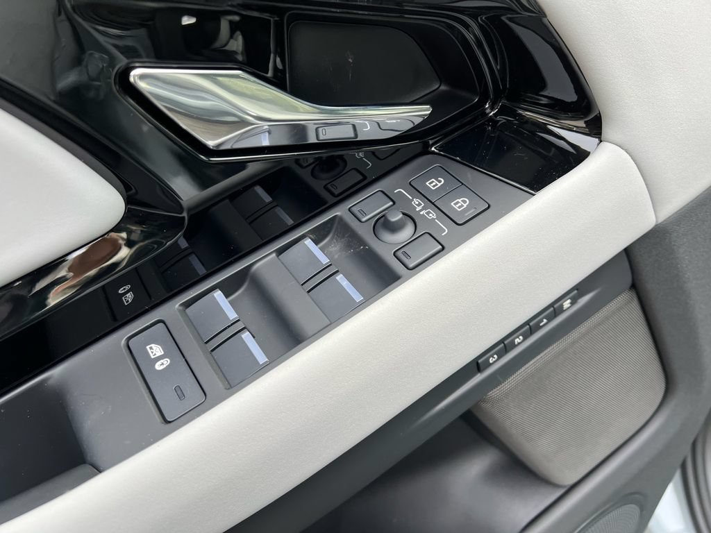 New 2026 Land Rover Range Rover Evoque Dynamic SE AWD/4WD image 10