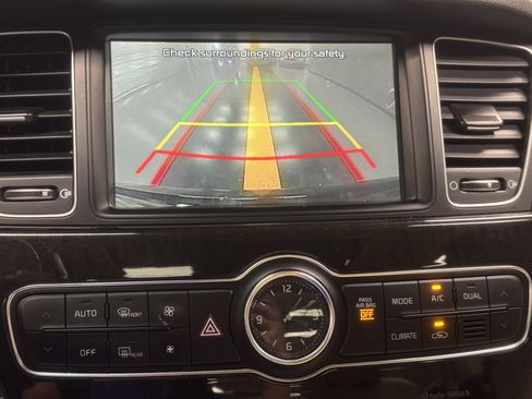 Used 2015 Kia Cadenza Premium w/ Technology Package image 11