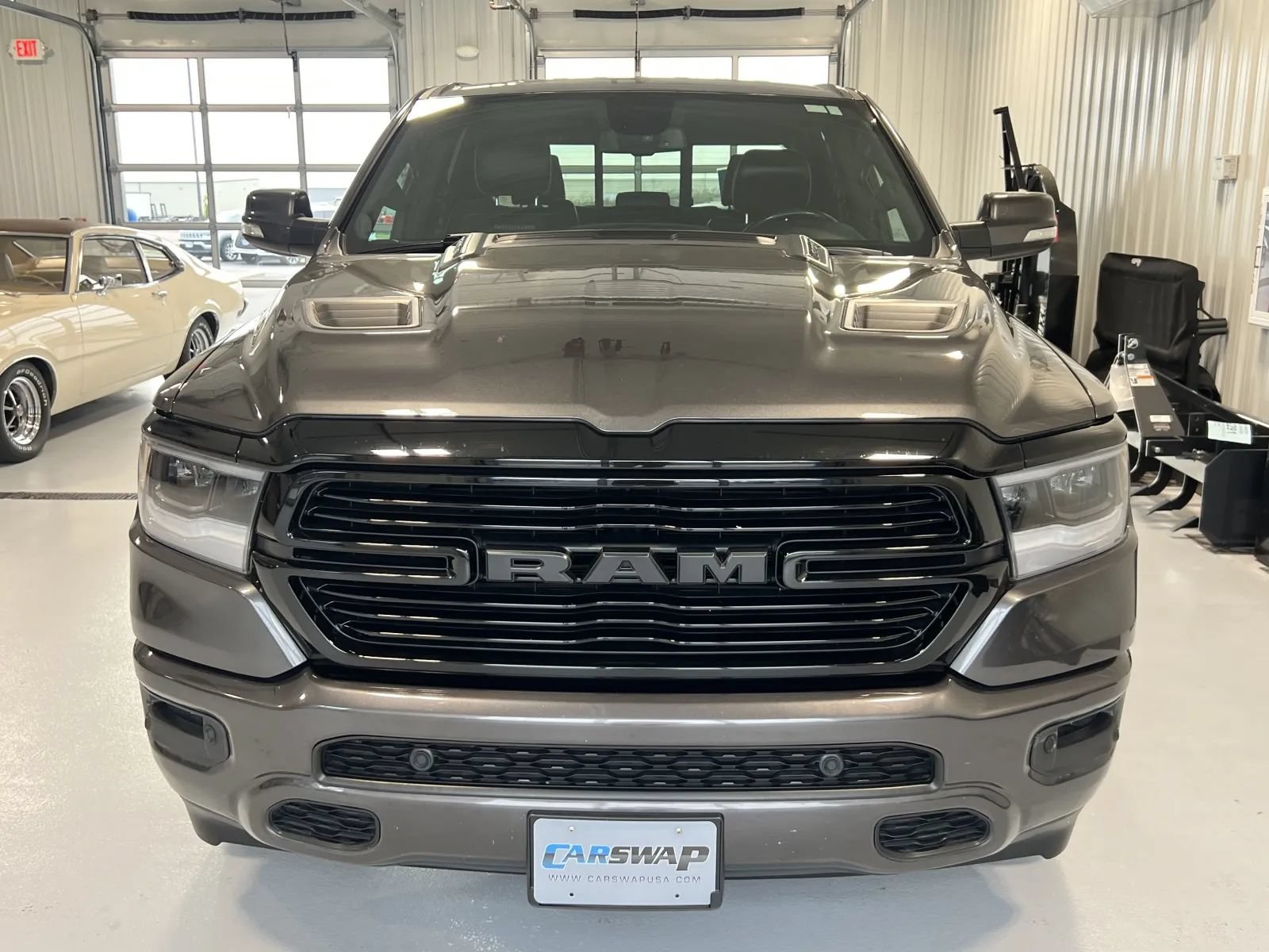 Used 2020 RAM 1500 Laramie AWD/4WD image 7
