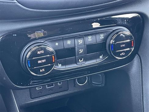 Used 2023 Buick Encore GX Essence w/ Experience Buick Package image 31