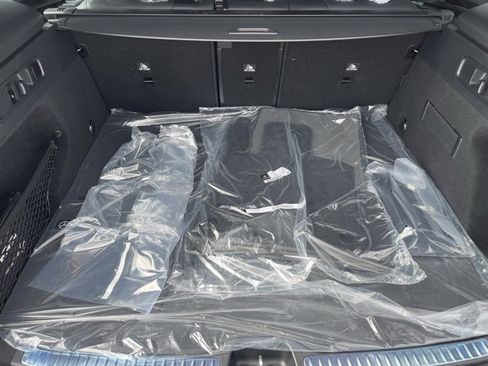 New 2025 Mercedes-Benz GLC 300 image 26