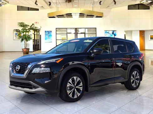Used 2023 Nissan Rogue SV FWD image 1