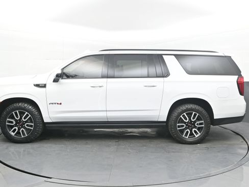 Used 2021 GMC Yukon XL AT4 w/ AT4 Premium Plus Package AWD/4WD image 7