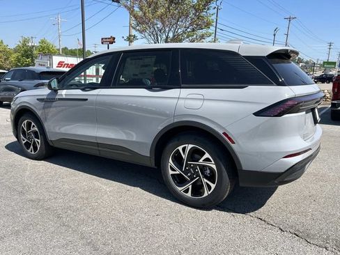 New 2026 Lincoln Nautilus Premier w/ Equipment Group 102A AWD/4WD image 5