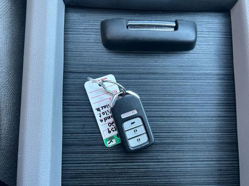 Used 2020 Honda Pilot LX image 12