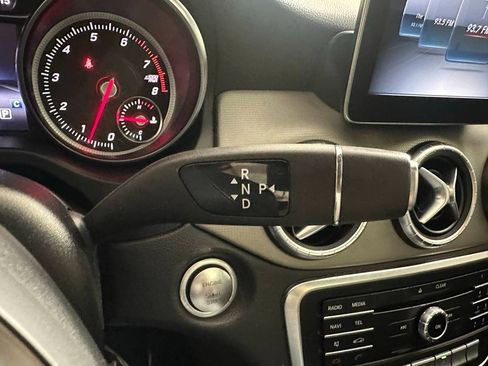 Used 2018 Mercedes-Benz CLA 250 image 27