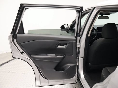Used 2025 Nissan Rogue SV FWD image 21