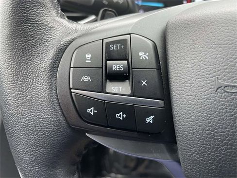 Used 2020 Ford Explorer Limited image 16