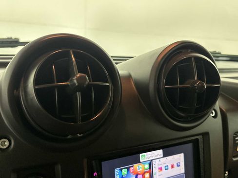 Used 2005 HUMMER H2 w/ Preferred Equipment Group image 35