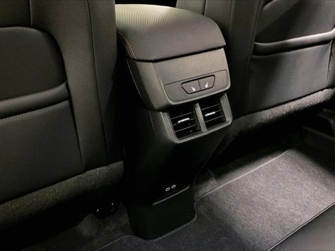 Used 2025 Chevrolet Equinox RS w/ Convenience Package III AWD/4WD image 34