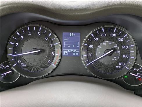 Used 2015 INFINITI Q70 3.7 image 10