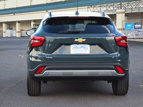 New 2026 Chevrolet Trax LT image 7