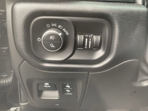 Used 2019 RAM 1500 Sport w/ Level 2 Equipment Group AWD/4WD image 16