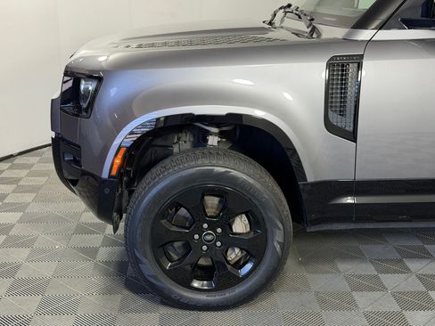 Used 2023 Land Rover Defender 110 X-Dynamic SE AWD/4WD image 11